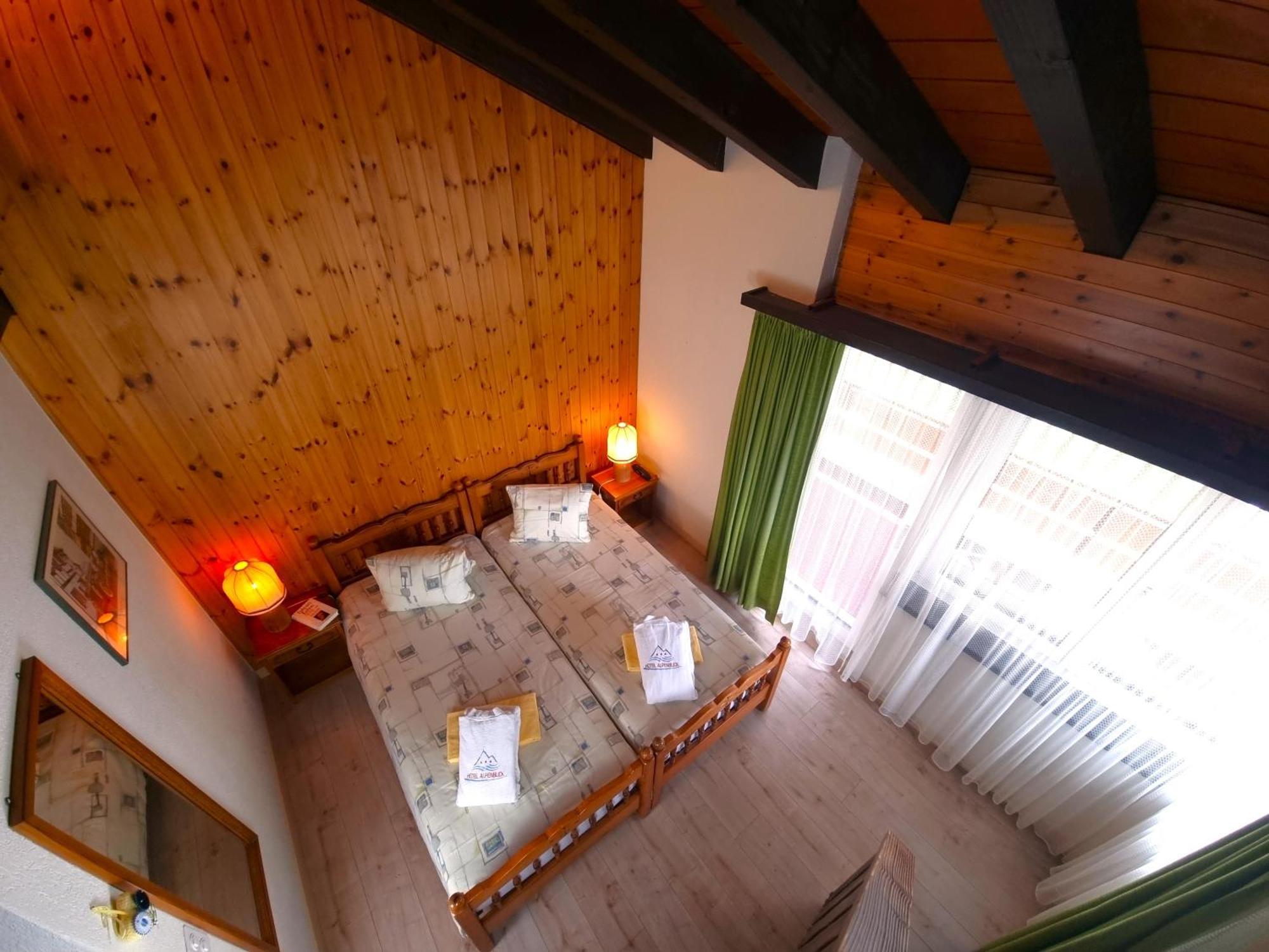 Hotel Alpenblick-Leukerbad-Therme Værelse billede