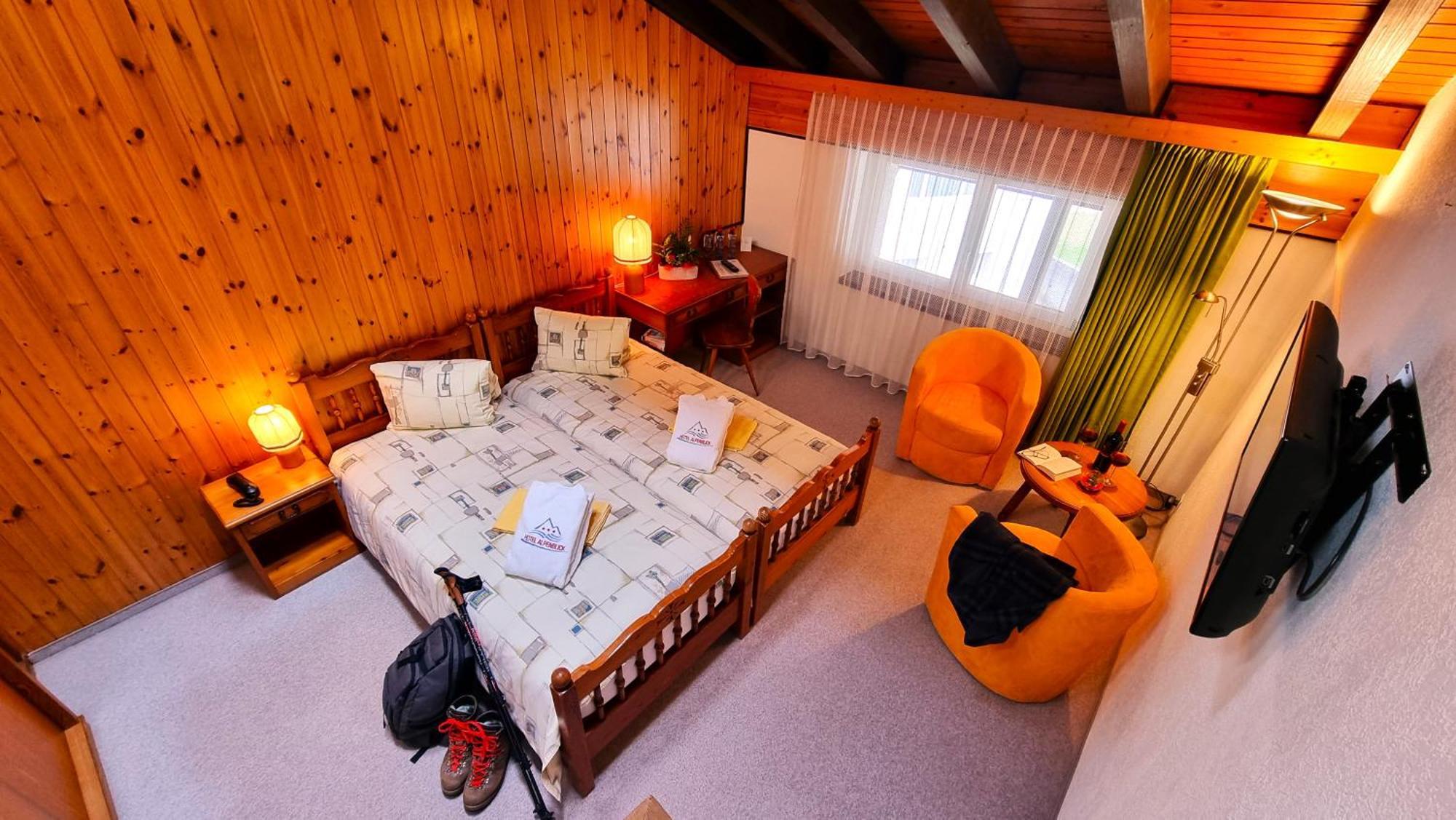 Hotel Alpenblick-Leukerbad-Therme Værelse billede
