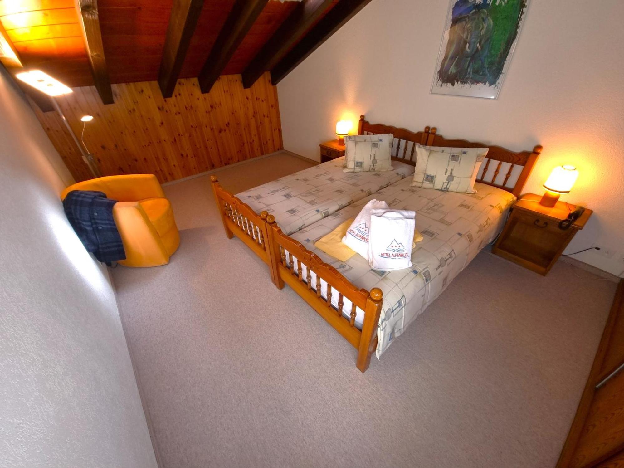 Hotel Alpenblick-Leukerbad-Therme Værelse billede
