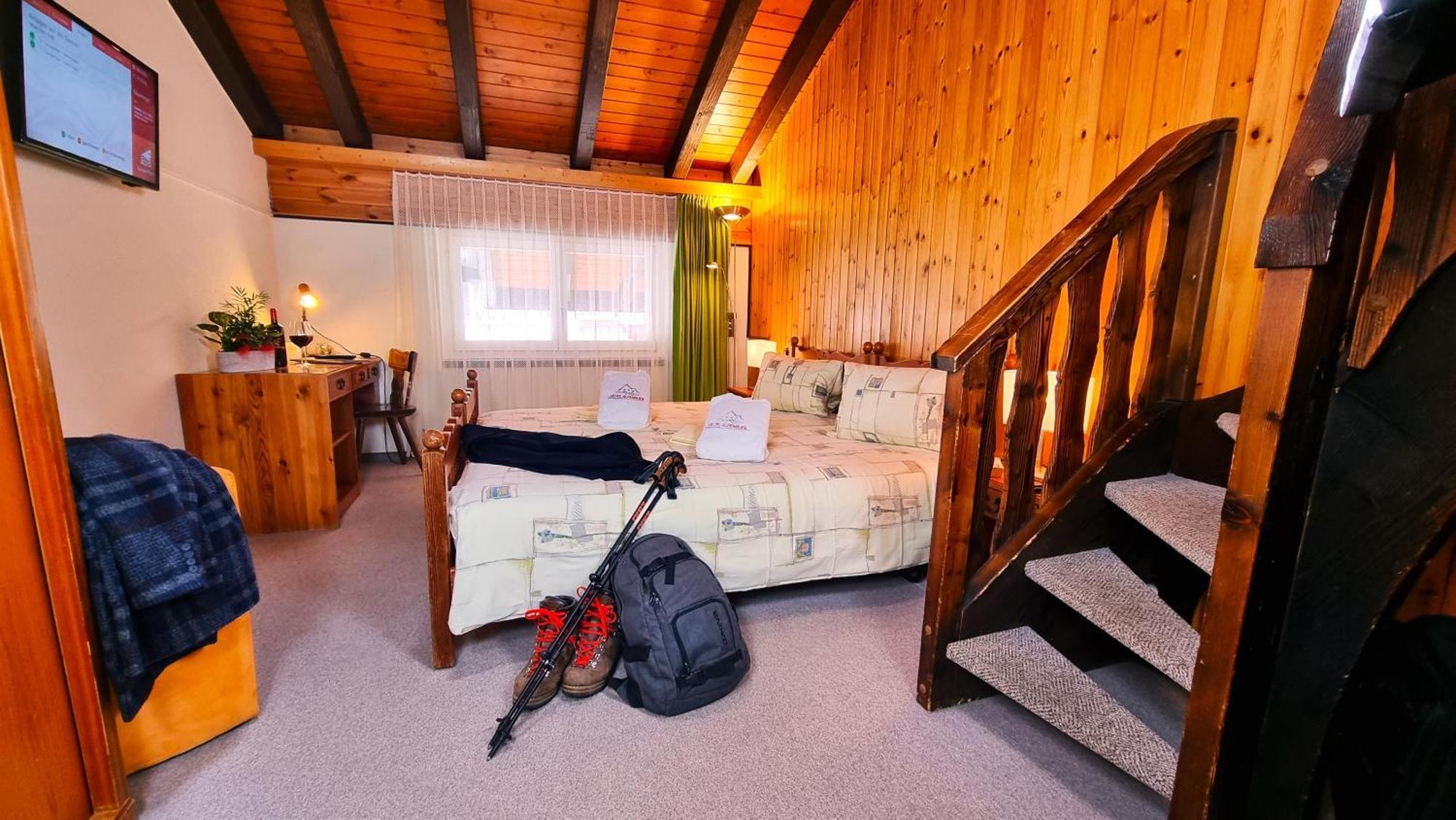 Hotel Alpenblick-Leukerbad-Therme Værelse billede