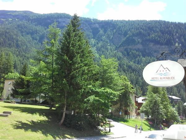 Hotel Alpenblick-Leukerbad-Therme Eksteriør billede